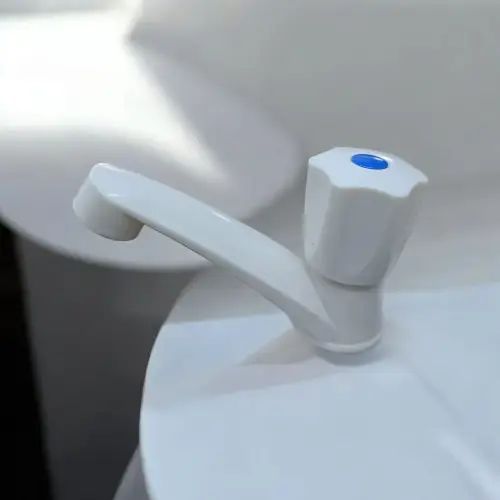 Canilla Pileta de Plástico Blanco - imagen 2