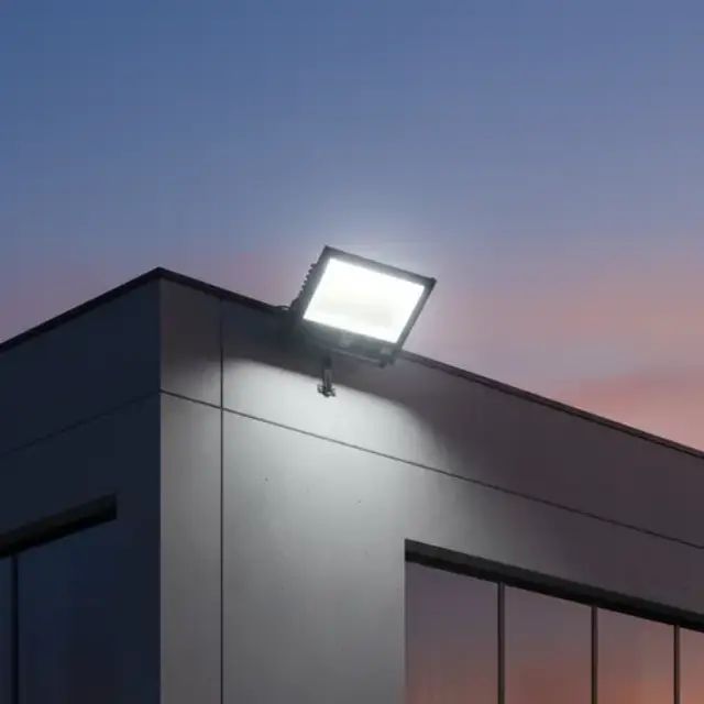 Foco Reflector Led 150w Frío Ip65 - imagen 2
