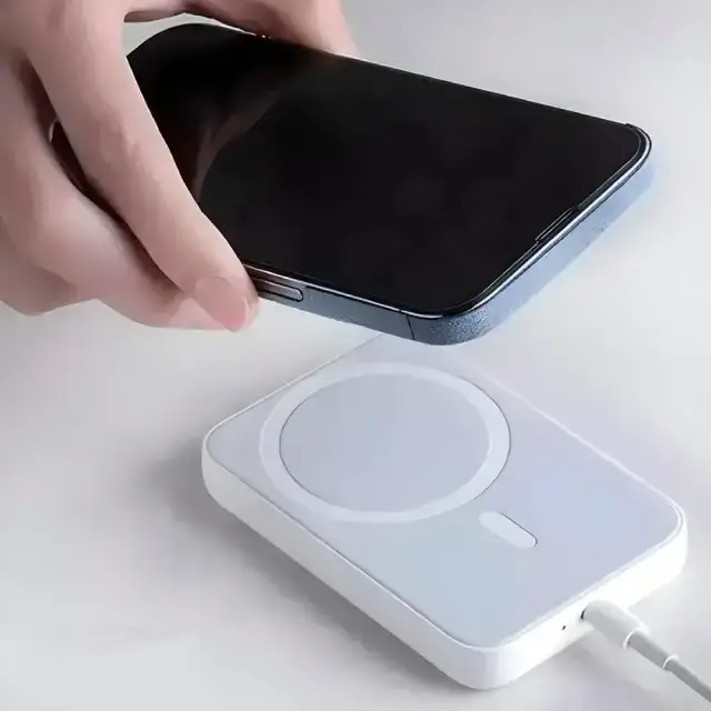 Batería Externa De Carga Inalámbrica Magnética USB-C - imagen 2