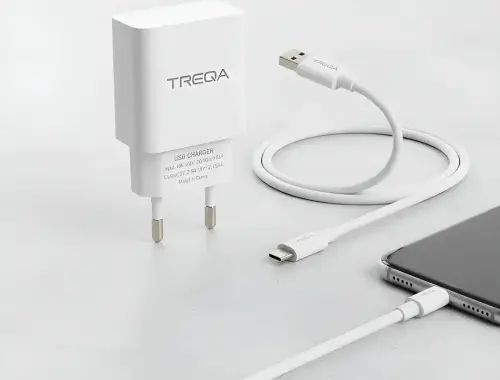 CARGADOR TREQA CON CABLE TIPO C A C 3.0A 100-240V - imagen 3
